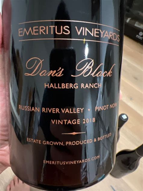 Emeritus Vineyards Pinot Noir Don S Block Hallberg Ranch Usa