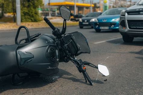 Em Acidente Envolvendo Motociclista O Procedimento Adequado É - Acidente de moto: o que fazer caso se envolva em um