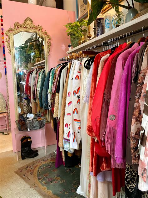 16 Tips For How To Thrift Shop And Find Gems Vintage Thrift Stores Thrift Shopping Thrifting