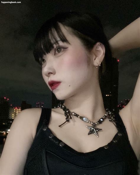 106 46 7 ぽたみう 106 46 7 Nude OnlyFans Leaks Fappening FappeningBook