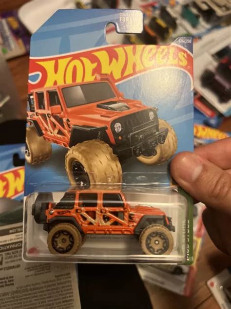 Chasse Au Tr Sor Hot Wheels Jeep Wrangler Goujons De