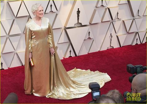 Glenn Close Wears a Gold Cape on Oscars 2019 Red Carpet: Photo 4245294 ...