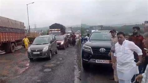 Mumbai Nashik Highway Traffic Jam Mp Suresh Mhatr Balamama In Action Mode Maharashtra Marathi