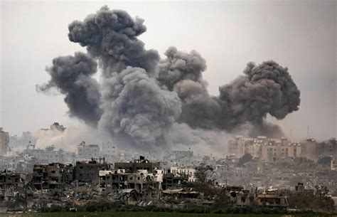 Photos More Devastation Seen In Gaza As Internet Restored The