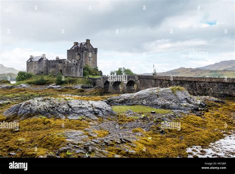 Eilean Donan castle in Dornie, Scotland Stock Photo - Alamy