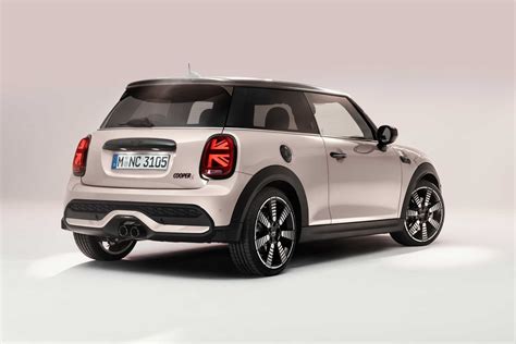 Mini Cooper 4 Door 2024 - Meris Malissa