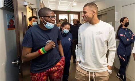 Kylian Mbappe @ PSG Fondation | French football players, Kylian mbappé ...