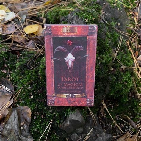 Таро / Руны > Таро Неоновая Луна (Neon Moon Tarot) + инструкция PDF на ...