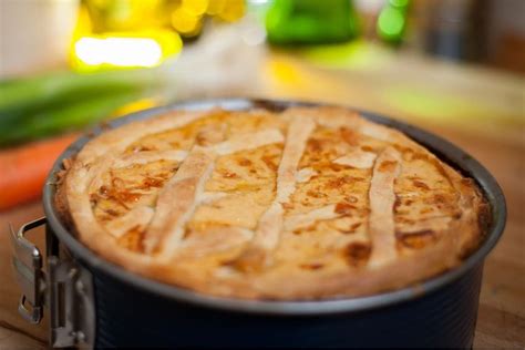 Torta De Frango Simples E R Pida Op O F Cil E Saborosa Receitas Pra