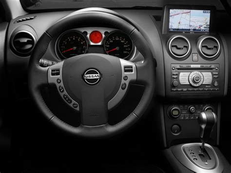 Nissan qashqai 2009 interior