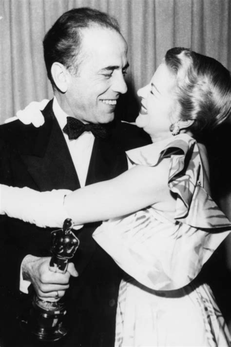 Vintage Photos of Oscars and Golden Globes Fashion - Audrey Hepburn