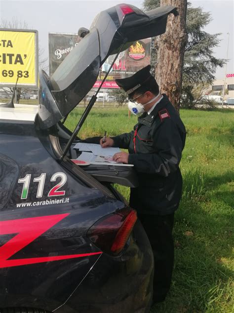 Pattugliamento Per Tutta La Citt E Cimiteri E Parchi Chiusi Foto