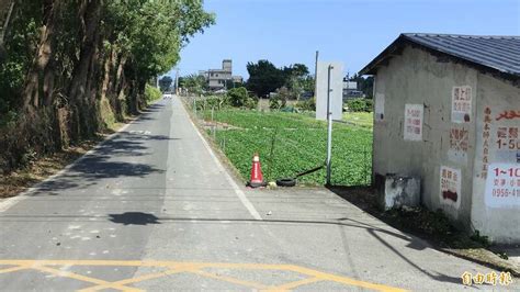 道路突縮減害摔車？民眾放「騎車犁田紀念碑」自救 社會 自由時報電子報