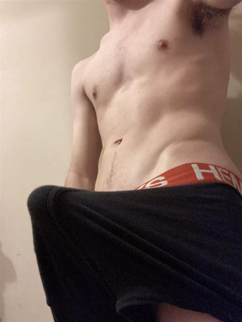 Is This Enough Of A Bulge For You Nudes Bulges NUDE PICS ORG