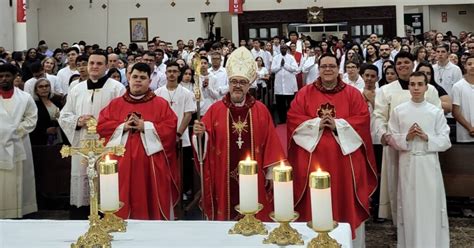 Par Quia Esp Rito Santo Celebra Padroeiro A Confirma O De