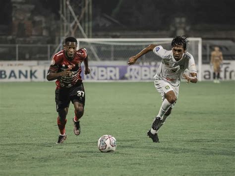 Hasil Liga 1 Usai Juara Bali United Hibah Poin Ke Persebaya GenPI