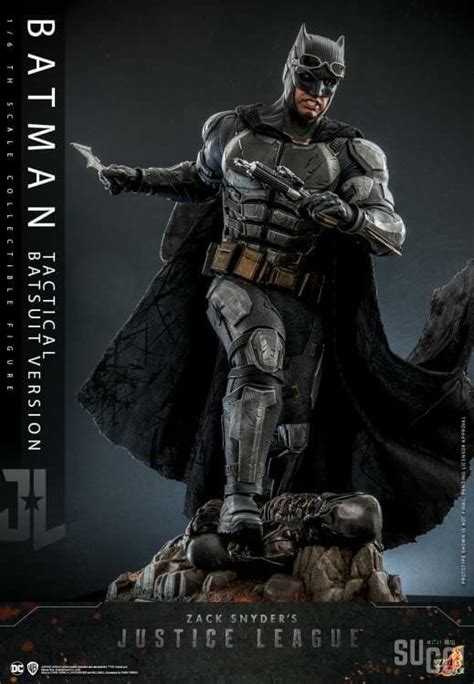 Hot Toys Zack Snyders Justice League Batman Tactical Suit 16 Scale