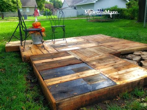 Make Your Own Outdoor Pallet Deck By Minettes Maze Featured On