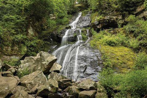 On the Trail in the Smokies - Smoky Mountain Living