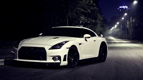 Download Vehicle Nissan GT-R HD Wallpaper