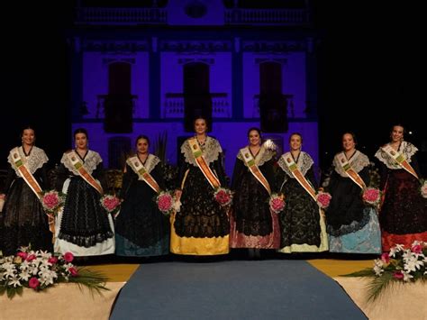 Alquer As Del Ni O Perdido Corona A La Reina De Las Fiestas