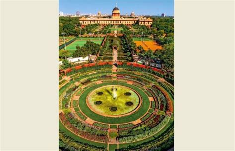 Rashtrapati Bhavan S Mughal Garden Renamed As Amrit Udyan