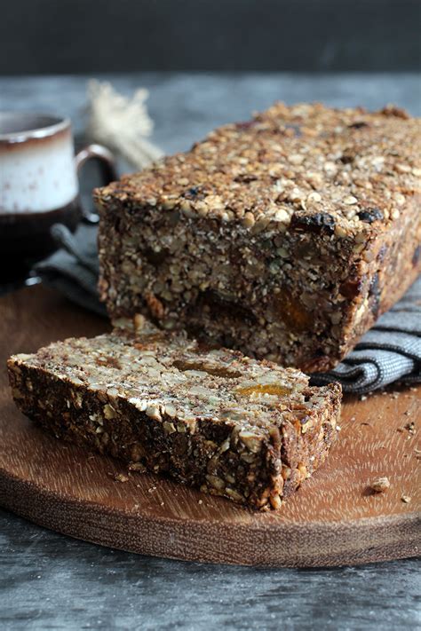 Havermoutbrood Met Zaden Pitten En Gedroogd Fruit Yellow Lemon Tree