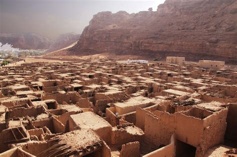 Exploring Mada'in Saleh: Arabian Rock Art Heritage History