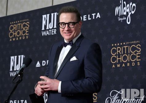 Photo Brendan Fraser Wins Best Actor Award At Critics Choice Awards