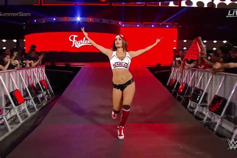 WWE SummerSlam 2016 Results: Nikki Bella returns to fill in for ‘exhausted’ Eva Marie - Cageside ...