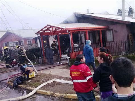 Incendio Destruyó Dos Viviendas Y Dejó Cinco Damnificados