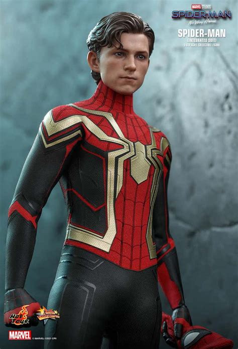 Spider Man No Way Home S Hot Toys Figure Showcases Peter S Newest Look