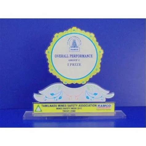 Printed Round Acrylic Trophy Packaging Type Box At Rs 200 In