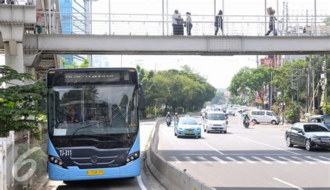 Transjakarta Tambah Jam Operasional Foto Liputan