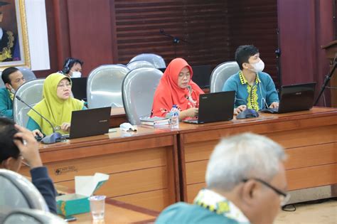 Lp M Gelar Rapat Tinjauan Manajemen Universitas Lampung