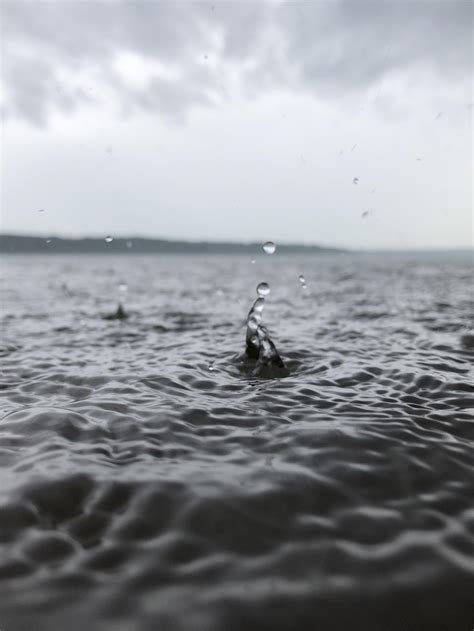 Hands got wet with this one. I think it was worth it. : r/pics