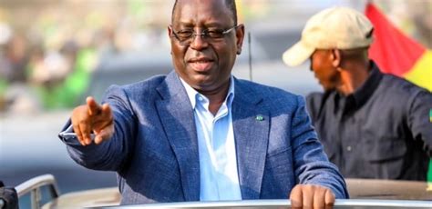 Pétition Macky Sall Interpellé Par Une Centaine Dintellectuels