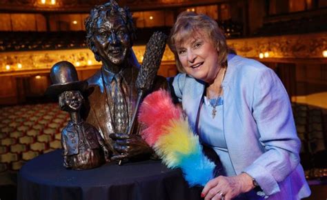 Sir Ken Dodd Statue Unveiled At Blackpool Theatre He Helped To Save