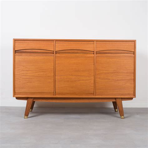 Sideboard aus Teakholz mit Rolltüren Norwegen 1960er Jahre