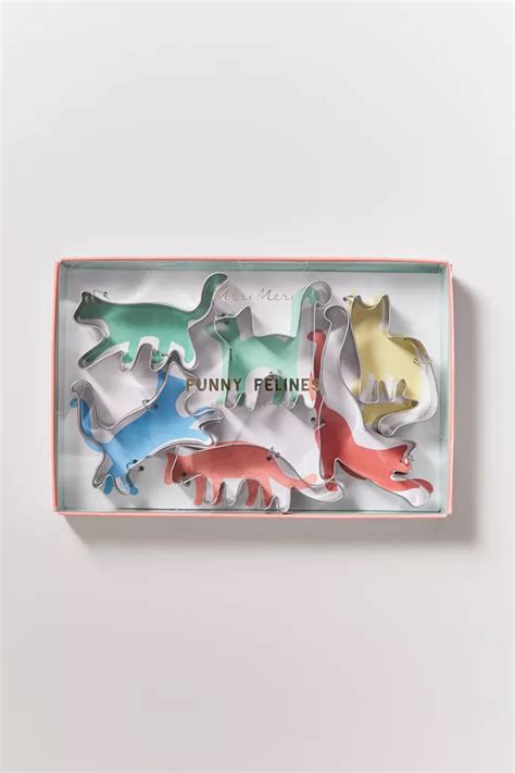 Cat Cookie Cutter Set | Urban Outfitters