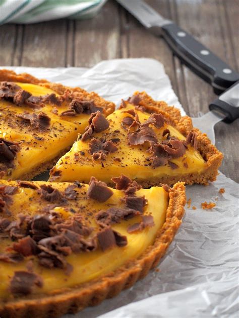 Mango Tart with Chocolate Curls | Woman Scribbles