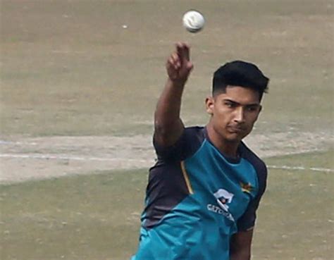 PSL 2022: Pakistan suspends fast bowler Mohammad Hasnain for illegal ...