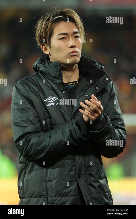 keito nakamura  reims salutes  supporters   french