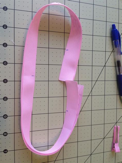 Ribbons And Much More How To Make A Boutique Bow Using The Figure 8 Method