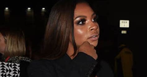 Samira Mighty Teeters On Over Exposure In Awkward Boob Blunder Daily Star