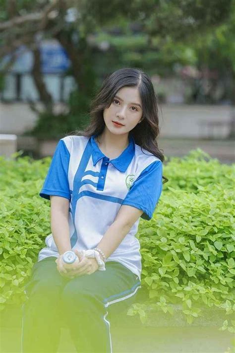 Cặp đôi hot girl mùa thi nổi tiếng 4 năm trước giờ ra sao