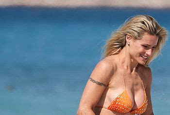 Michelle Hunziker Nipslip And Bikini Beach Photos The Best Porn