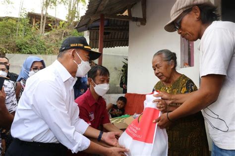 Menko Pmk Selesaikan Kemiskinan Ekstrem Dengan Pembenahan