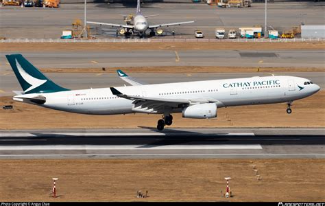 B LAR Cathay Pacific Airbus A330 343 Photo By Angus Chae ID 1176568