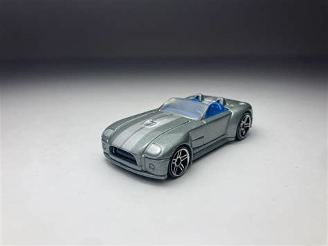 Shelby Cobra Concept Prata Pintura Ruim Hot Wheels Esc